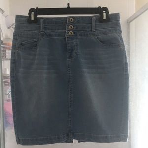 Denim skirt with back slit
